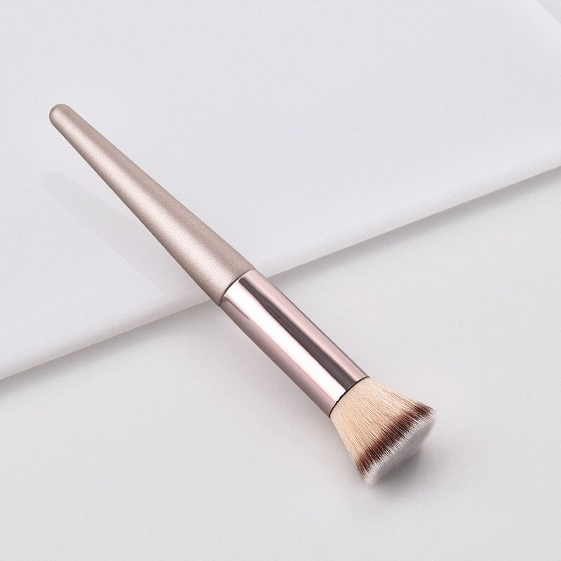 4 Pcs Champagne Makeup Brushes Set Foundation Powder Blush Blending Concealer Contour Highligh Face Beauty Women Make up Tools